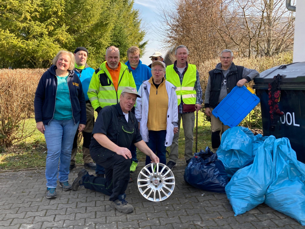 Dreckwegtag 2025 - fleißige Helfer